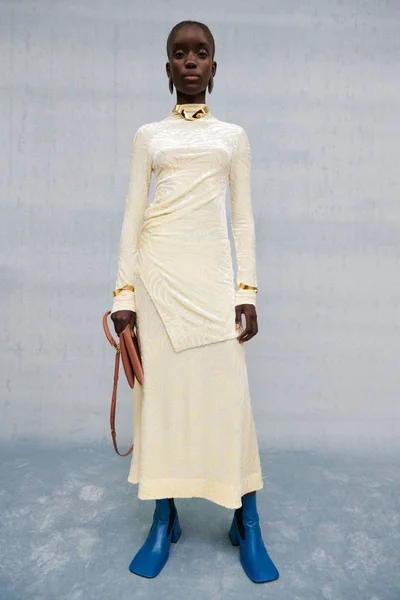 Look 24